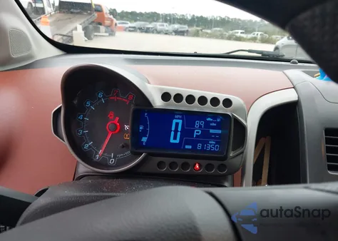 2016 Chevrolet Sonic Lt Auto из США, поврежденный, VIN 1G1JC6SB6G4124413